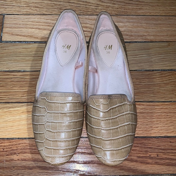 H&M nude loafers